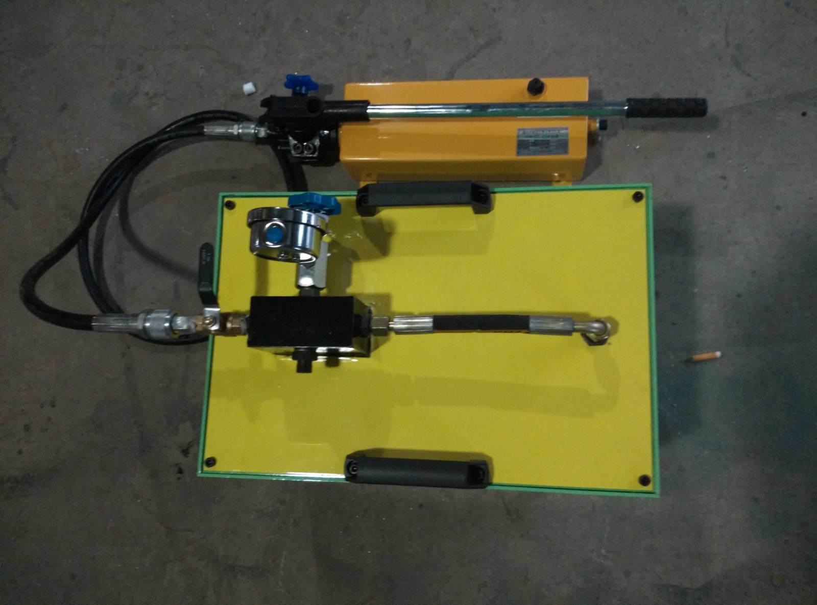 手動液壓蓄能泵站