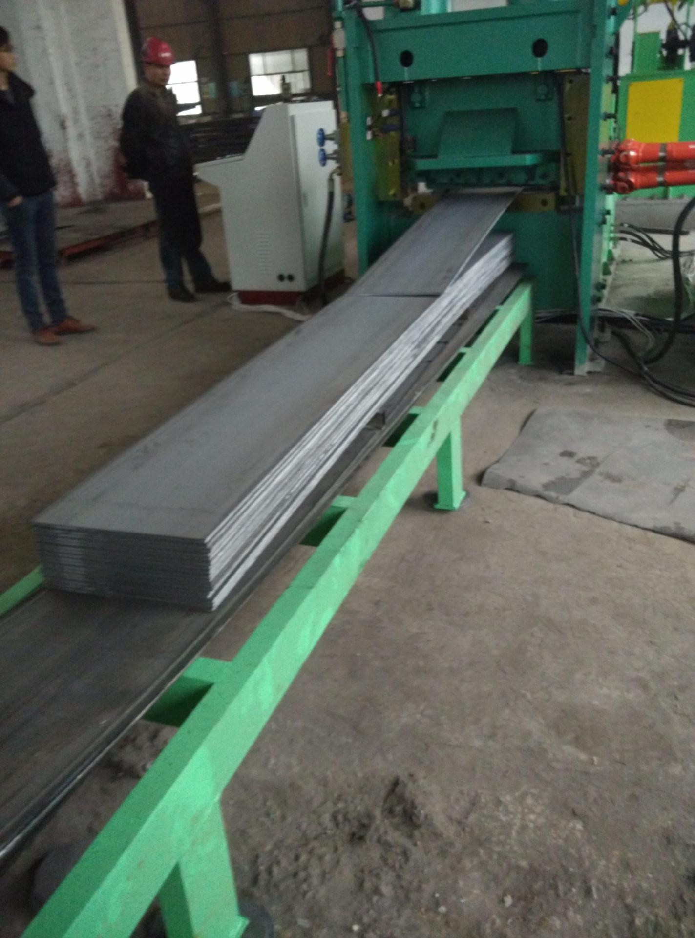 12mm熱板開平剪切機組