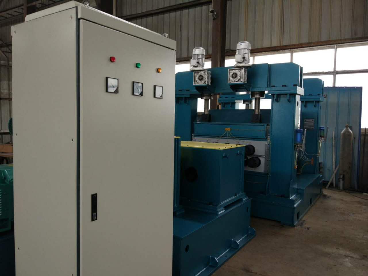 六重輥鋁板矯平機(jī)